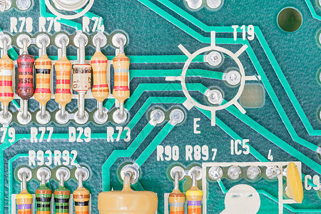 电路板上的冷凝器和阻力组装电阻器电路打印电气半导体木板处理器制造业芯片电感图片