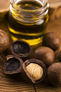 坚果油粮食小吃饮食棕色营养美食种子食物瓶子图片
