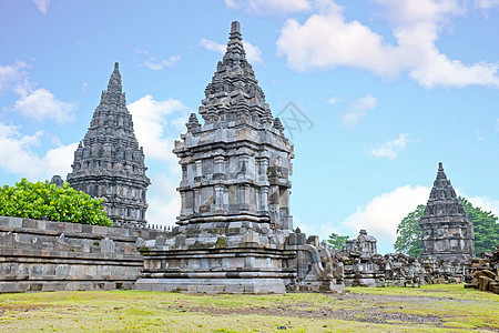 Prambanan或是印度教寺庙大院佛塔岩石废墟纪念碑遗产石头文化地标吸引力游客图片