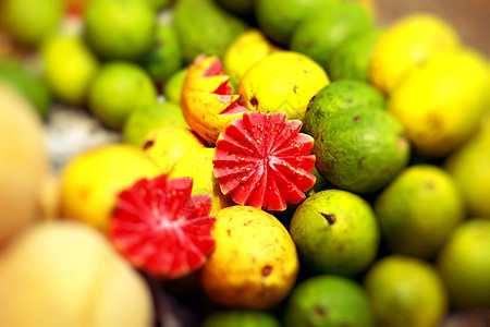 印度的新鲜水果市场营养异国青菜杂货店营养素蔬菜生产桃子维生素摊位图片