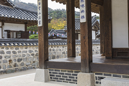 南韩首尔南韩南桑戈尔花木村的韩国老屋古董木头庭院游客历史房子贮存建筑文化建筑学图片