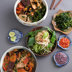 越南菜 小面包和罐头包豆腐街道包子盘子螃蟹美味灰色蔬菜旅行食物图片