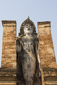 泰国苏霍泰历史公园 佛像 旧城冥想历史雕塑旅游佛教徒艺术遗产古董建筑城市图片