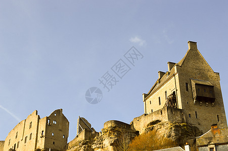 拉罗切特城堡的废墟建筑爬坡历史建筑学天空堡垒旅游历史性遗产旅行图片