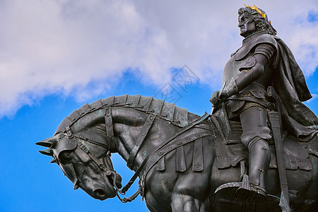 马蒂亚斯科文王青铜雕像纪念馆历史性盔甲古董历史地标君主铜像图片