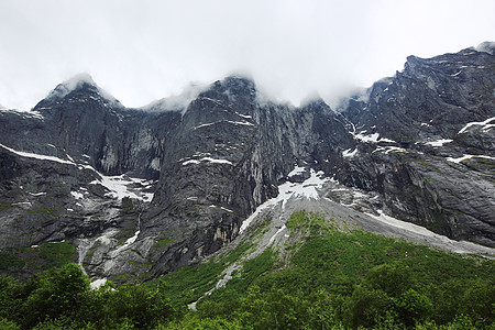 挪威的长城岩石天空悬崖山脉蔬菜冰川巨魔图片