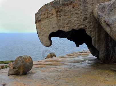 岩石和海洋海堤热带海滩旅游巨石荒野海岸线娱乐蓝色旅行图片