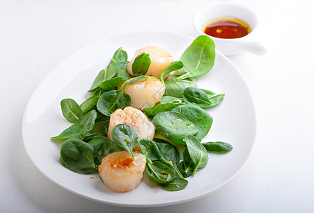 绿色的扇贝沙律健康饮食海鲜菠菜小菜状态午餐食物减肥海湾吃饭图片