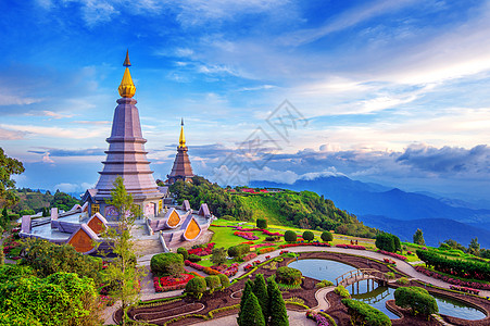 泰国清迈的国家公园地标塔历史旅游艺术假期宗教诺帕日落佛教徒游客寺庙图片