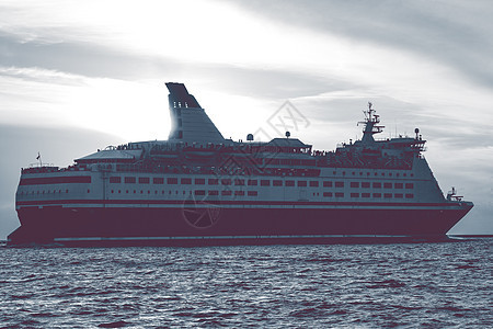 离开里加的游轮观光航程游客旅游船运海洋渡船血管工艺天空图片