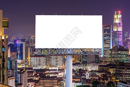 晚上在市区市中心做广告的广告牌空白公告木板指示牌宣传战略标签海报框架商业广告图片
