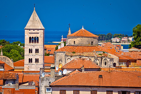 古代Zadar天际和屋顶视图天空景观海岸教会建筑风景建筑学城市血管房子图片