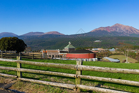 基里岛山和美丽的风景图片