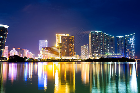 夜间澳门天际景观摩天大楼商业城市反射地标娱乐建筑学酒店日落图片