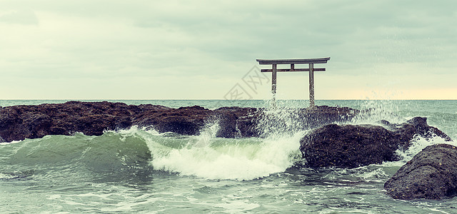 海景和游轮图片