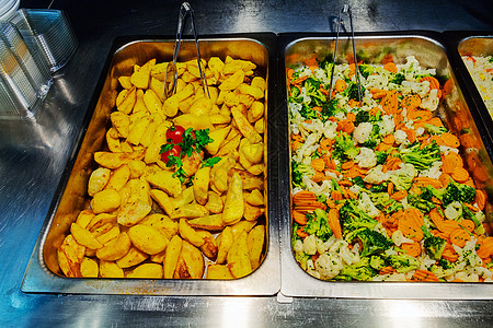 自自服务餐厅桌子蔬菜商业食物盘子饮食食堂柜台自助营养图片