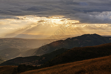 山地景观和全景环境森林日落色彩国家天空季节太阳岩石公园图片