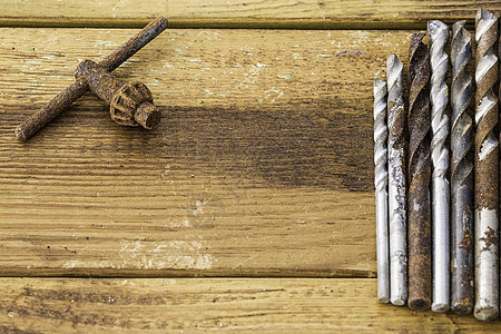 旧氧化物古老工具组管道木头古董螺丝刀工作油画锤子成套桌子统治者图片