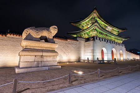 南韩首尔的庆博京贡宫殿历史木头旅行蓝色旅游建筑学城市地标建筑场景图片