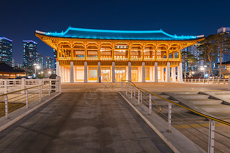 仁川 韩国传统风格建筑 在晚上在仁川的仁川景观地标房子城市天空公园旅行蓝色商业天际图片
