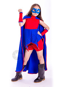 穿着超级英雄服装的年轻女孩天空力量戏服英雄拳头红色乐趣女性喜悦童年图片