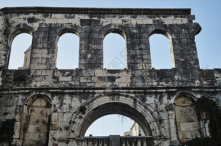 主教宫古老建筑的碎裂和分崩离析图片素材