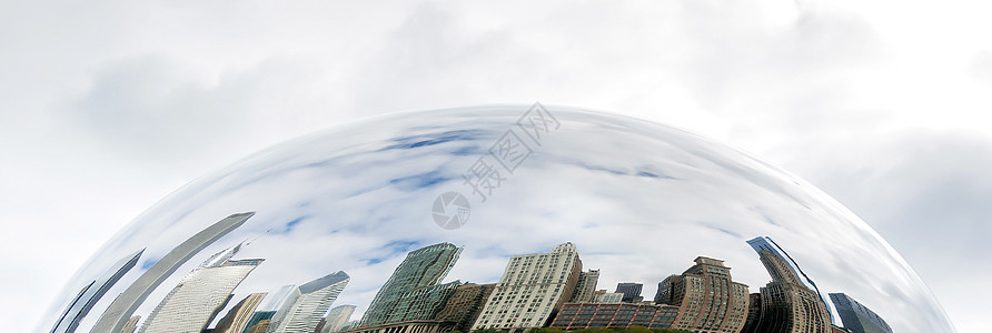 芝加哥的建筑物在云门上反射图片