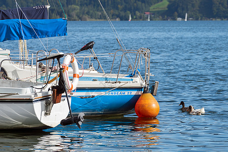 奥地利Mondsee湖游艇图片