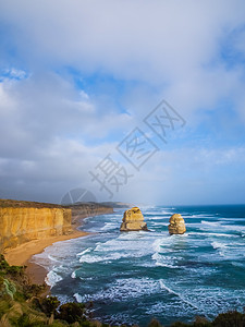 澳大利亚维多利亚州大洋路旅游吸引力蓝色观光地标自然风景海浪游客冒险图片