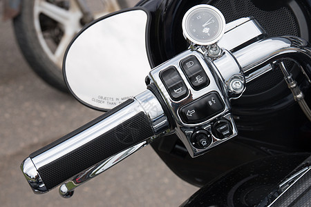 闪闪闪发光的摩托车细节力量自行车金属排气引擎汽油展示合金发动机汽车图片