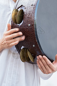 铁鼓桶的详情手鼓文化民间皮革合金金属拉丁质量乐器音乐背景图片