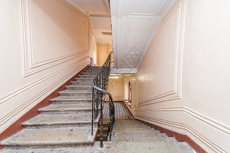 公寓楼楼梯间梯子安全建筑脚步大楼入口建筑学办公室出口褐色图片