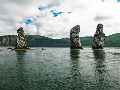 三个兄弟岩石 阿瓦查湾 堪察卡半岛俄罗斯图片