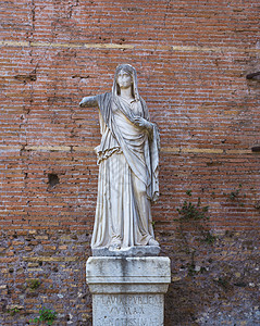 罗马雕像在意大利罗马罗马的罗马论坛中的Vestals之家历史艺术旅行帝国文化废墟纪念碑爬坡古董砖墙图片