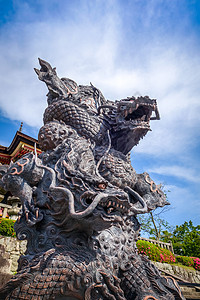 日本京都天津寺庙前的神龙雕像文化纪念碑神社天空雕塑雕刻石头历史性神道吸引力图片