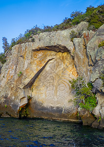 毛利人岩石雕刻 新西兰陶波湖雕刻品地标吸引力旅行石头文化晴天雕塑艺术岩画图片