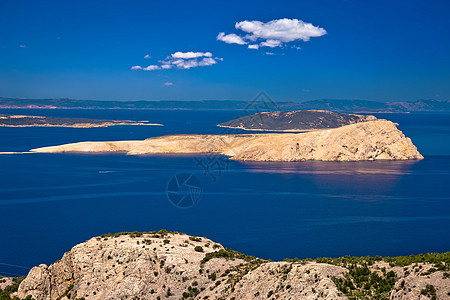 克罗地亚Valebit频道的Goli Otok岛图片