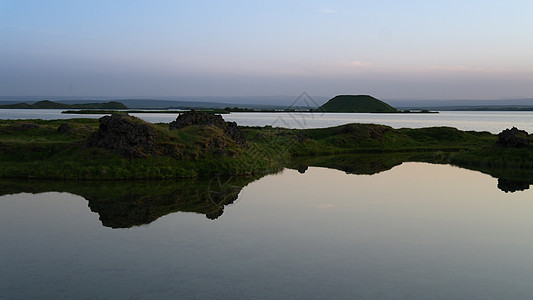 Skutustadir山丘景观 Myvatn湖区冰岛图片