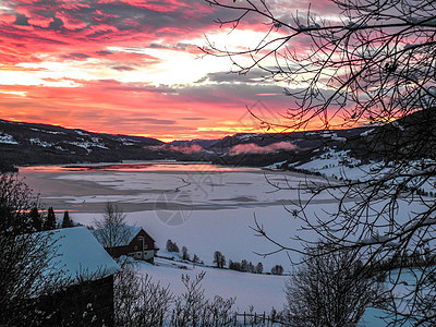 冬季风景的湖面日出晴朗图片