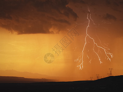 雷天天空中的闪电 天空中的放电收费霹雳蓝色气候气象场地雷雨释放危险暴雨背景