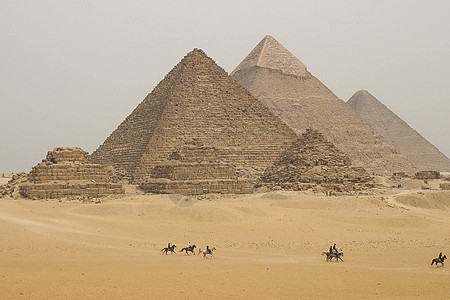 第七大沙漠文明纪念碑高清图片