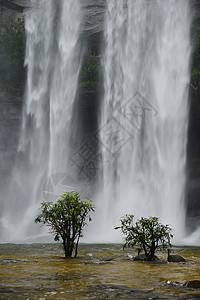泰国大瀑布泰国丛林水池蓝色旅行热带环境墙纸绿色岩石溪流图片