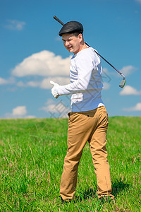 快乐的高尔夫球员庆祝高尔夫比赛胜利图片