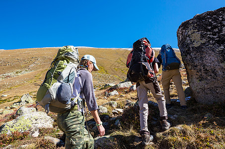 Kackar 的hike火鸡荒野爬坡团体男人齿轮顶峰娱乐踪迹远足者图片