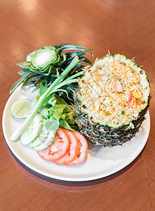 菠萝炒饭烹饪水果海鲜异国雕刻搅拌装饰食物盘子餐厅图片