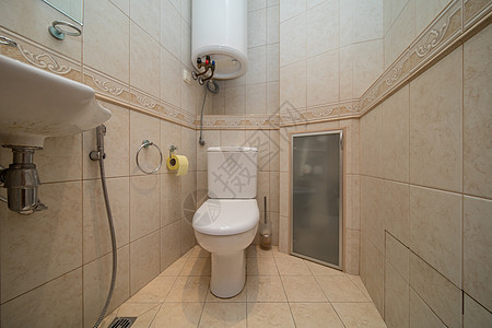 带厕所的洗手间白色房子制品优雅陶瓷座位洗澡卫生间隐私浴室图片