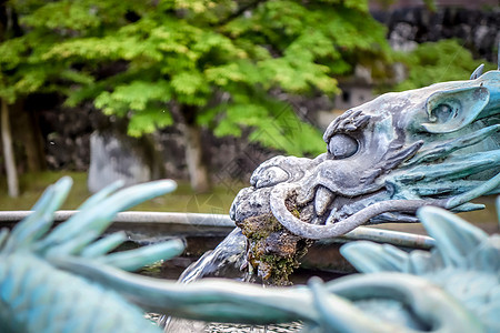 传统日本龙喷泉 日本Nikko青铜神社日光金属文化雕像怪物雕塑神道寺庙图片