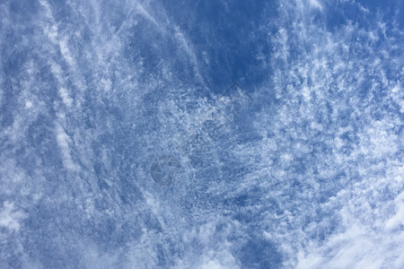 清蓝天空 有白云阳光风景晴天多云气氛季节性白色天堂空气天气图片