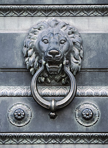 狮子头门敲响器狮子圆圈调子装饰品青色古董蓝色历史黄铜建筑学图片