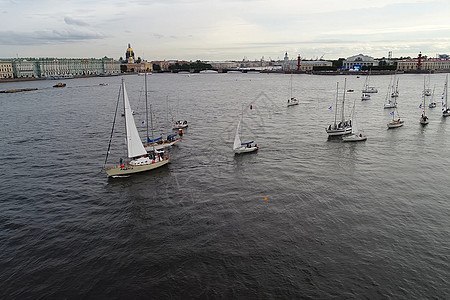 圣彼得堡游艇节 在河内小湾上游艇在河内游艇速度娱乐城市蓝色团体巡航血管新能源行动风帆图片